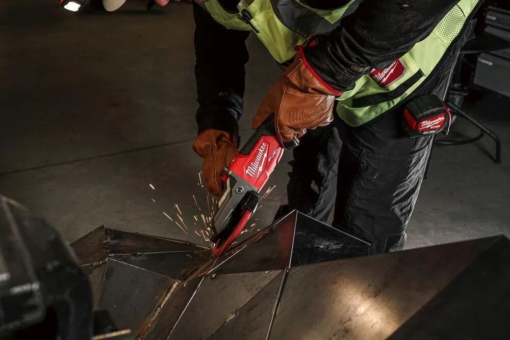 Угловая шлифмашина Milwaukee M18 FSAGF125XPDB-0X 125 мм 25 Ah и ЗУ 4933478439