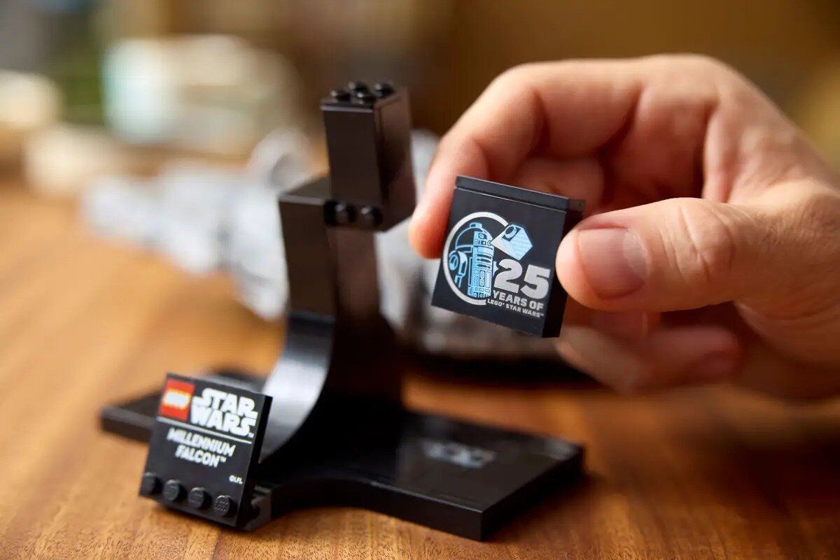 Конструктор LEGO Star Wars 75375 Конструктор Сокол тысячелетия