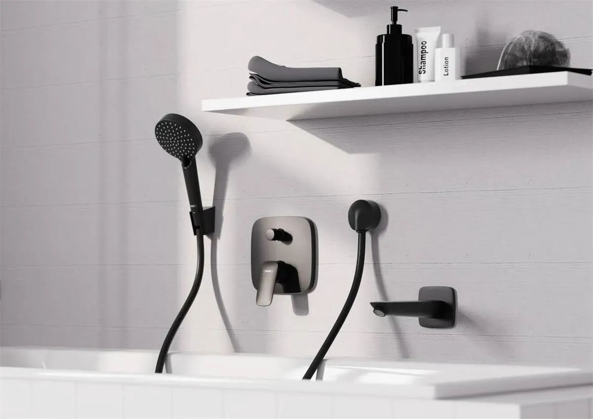 Смеситель для ванны Hansgrohe Logis 71410670 Черный Матовый