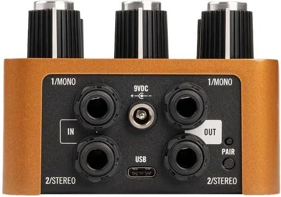 Гитарный эффект эмуляция усилителя Universal Audio UAFX Woodrow ’55 Instrument Amplifier