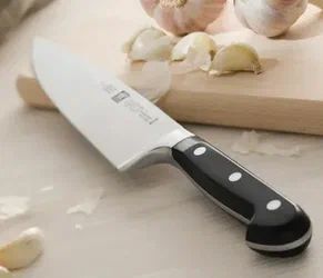 Zwilling Four Star 18 см нож Сантоку из нержавеющей стали 311191810