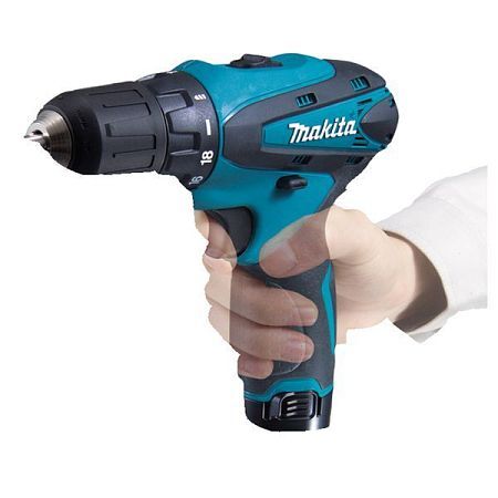 Дрель-шуруповёрт Makita DF030DWE 10,8V с АКБ 2x1,3 Ah и ЗУ