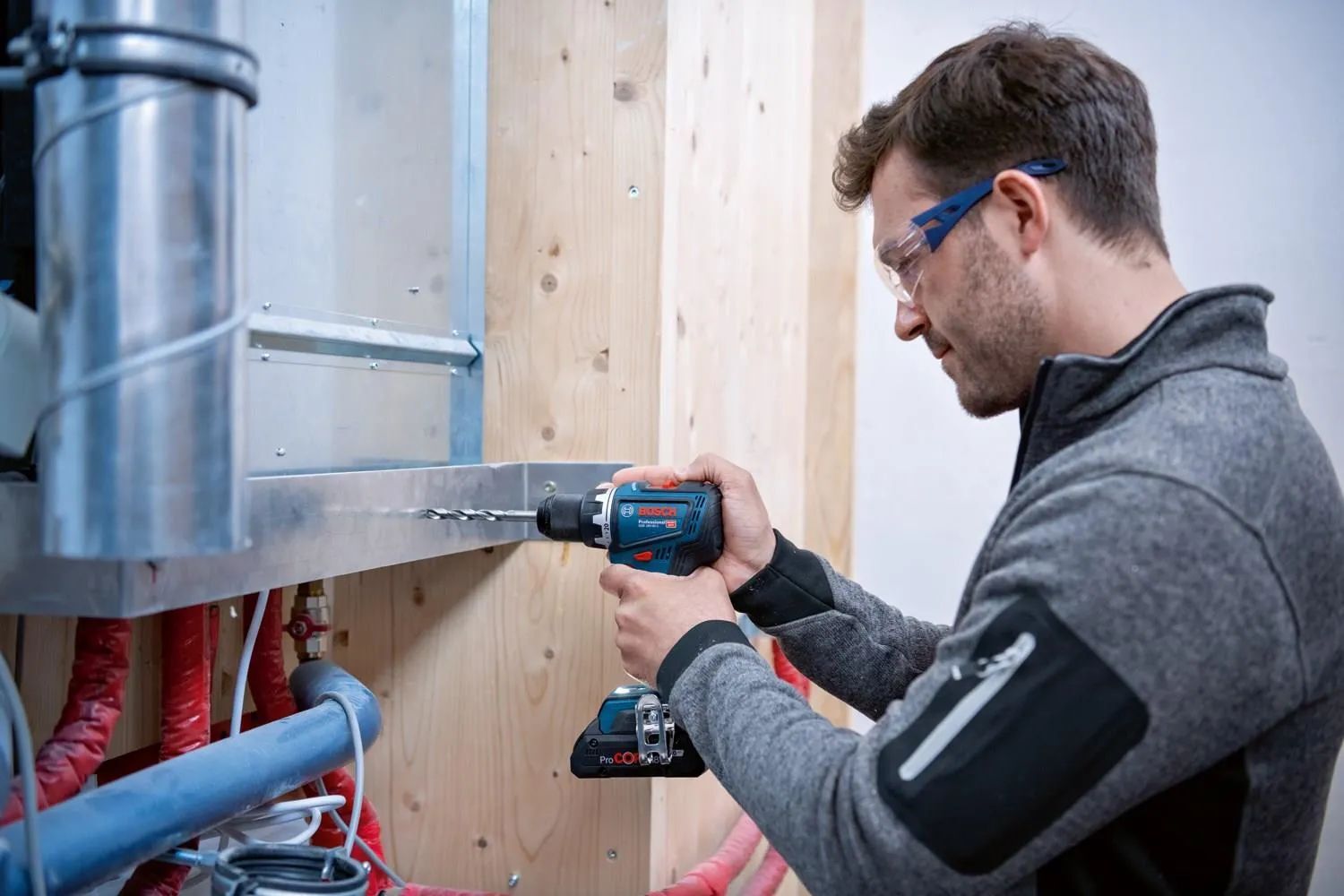 Аккумуляторный шуруповерт Bosch GSR 18V-90 C Professional (06019K6002; с Bluetooth)