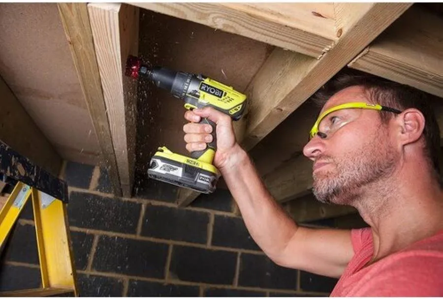 Аккумуляторная дрель-шуруповерт RYOBI R18DD30 (без ударного механизма)