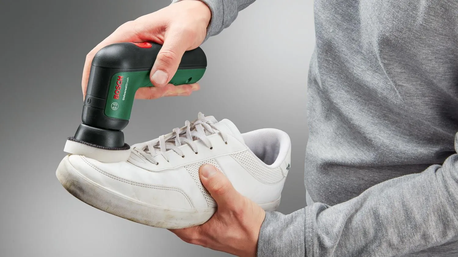 Аккумуляторная щетка для чистки Bosch UniversalBrush 06033E0002