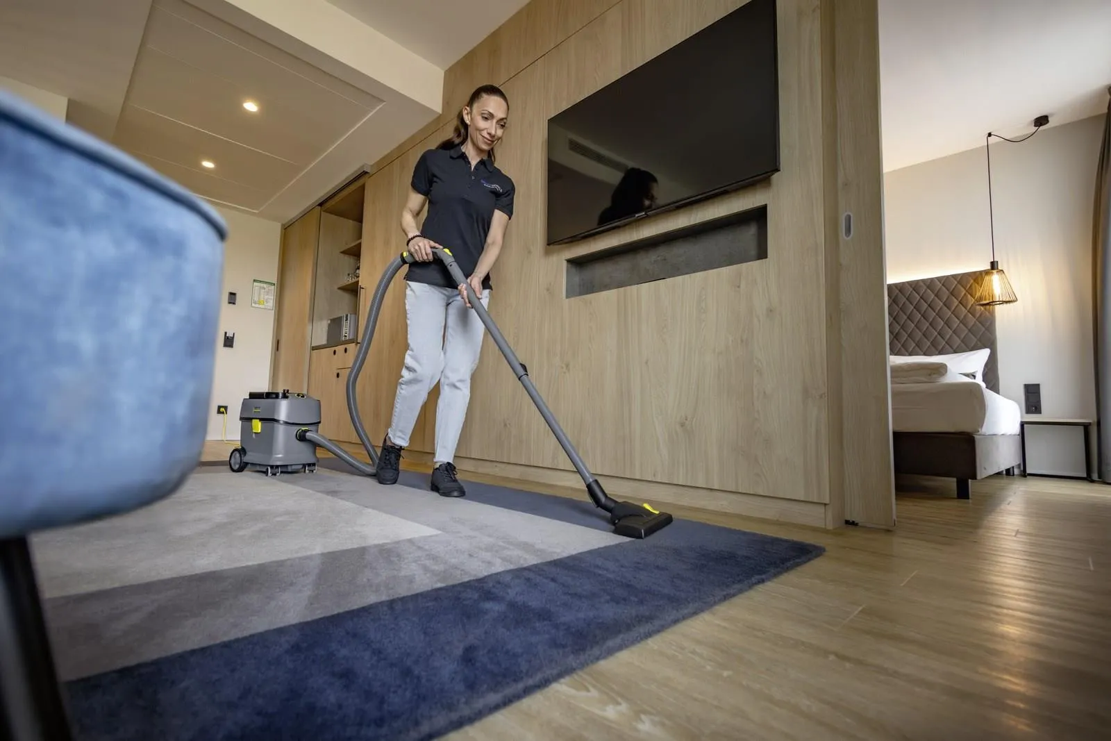 Пылесос KARCHER Professional T 15/1 Adv 1.355-304.0