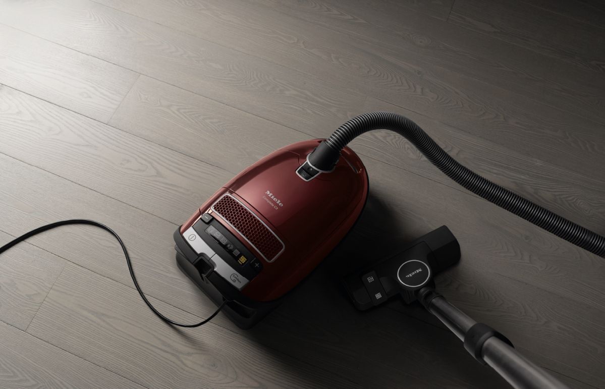Пылесос Miele Complete C3 - SGDF5 Mango red