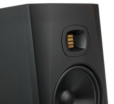 Студийный монитор активный ADAM Audio T8V