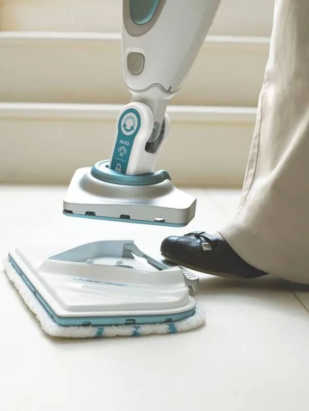 Паровая швабра Black&Decker FSM1630FV
