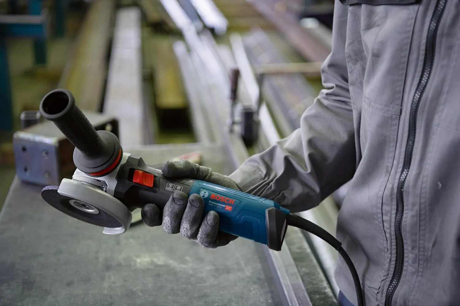 Угловая шлифовальная машина сетевая Bosch GWS 14-125 S Professional 06017D0100