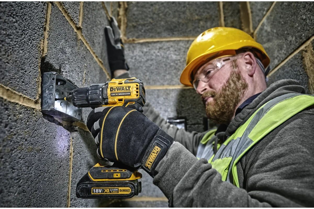 Дрель-шуруповерт DEWALT 18 В XR DCD708N-XJ