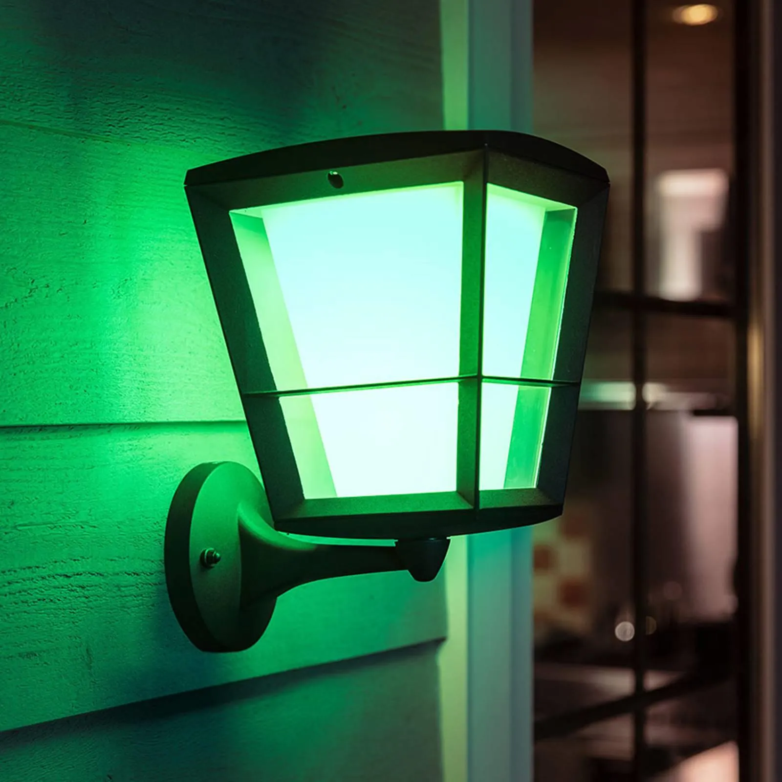 Настенный уличный светильник PHILIPS Hue White and Color Ambiance Econic черный 1743930P7