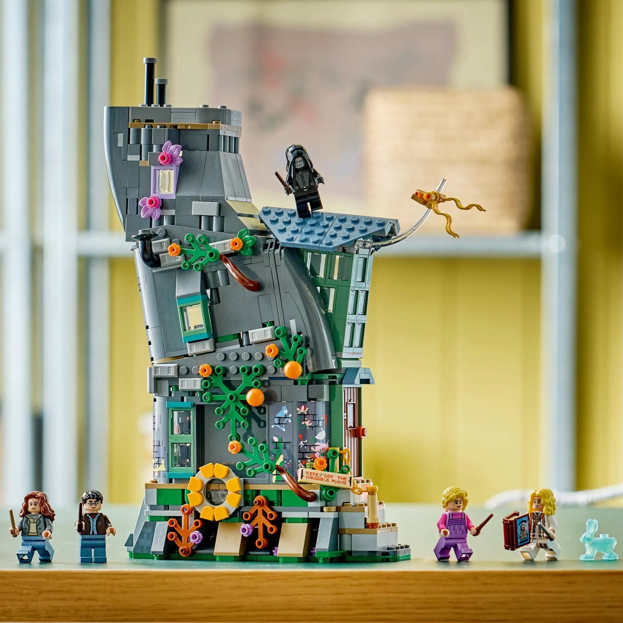 Конструктор LEGO Harry Potter 76467 Дом Луны Лавгуд