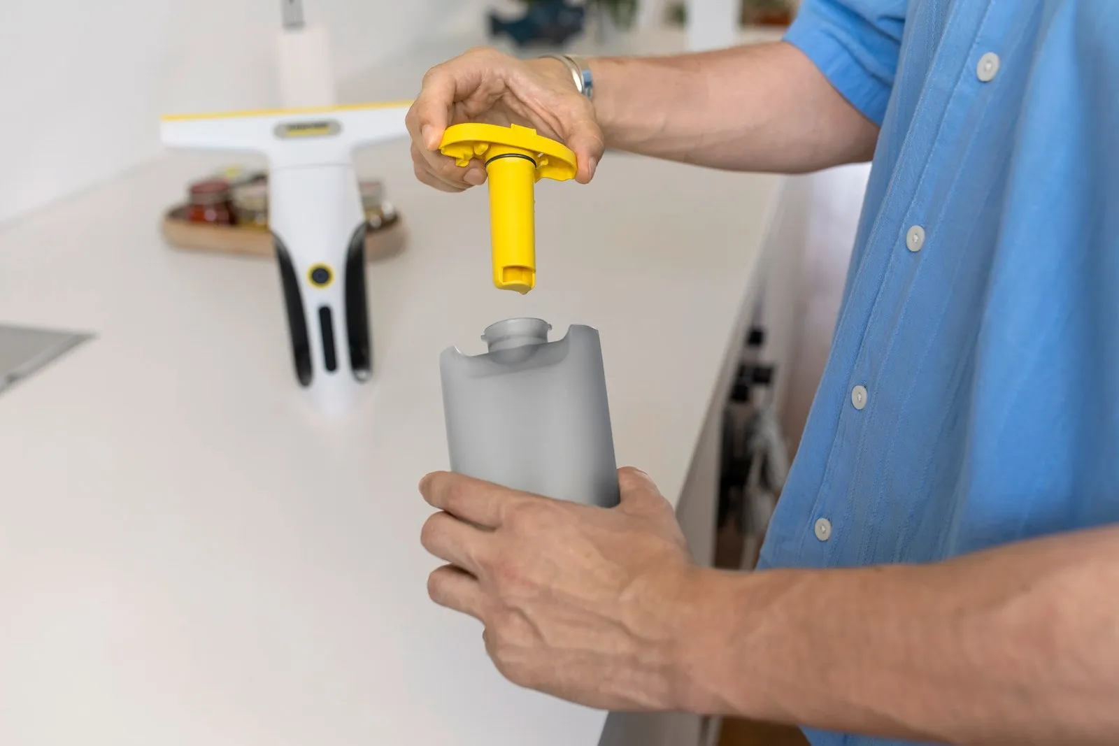 Стеклоочиститель Karcher WV 2 Universal Multi 1.633-677.0
