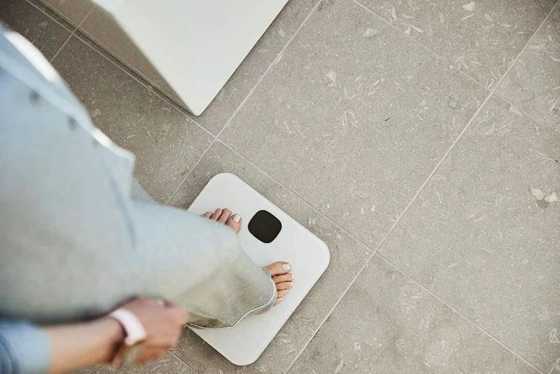 Умные весы Fitbit Aria Air, белые, Bluetooth, несколько профилей