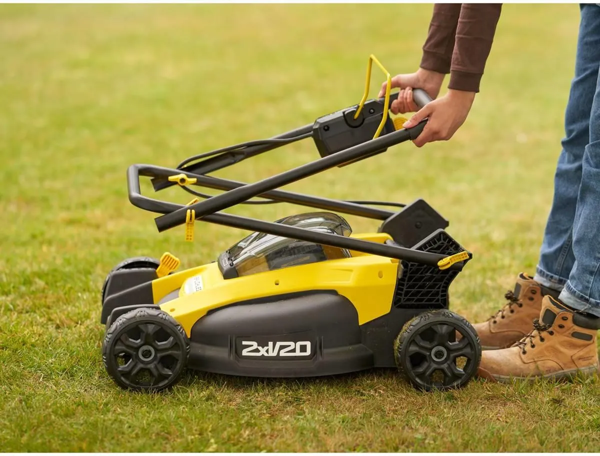 Аккумуляторная газонокосилка Stanley SFMCMW2651M-QW