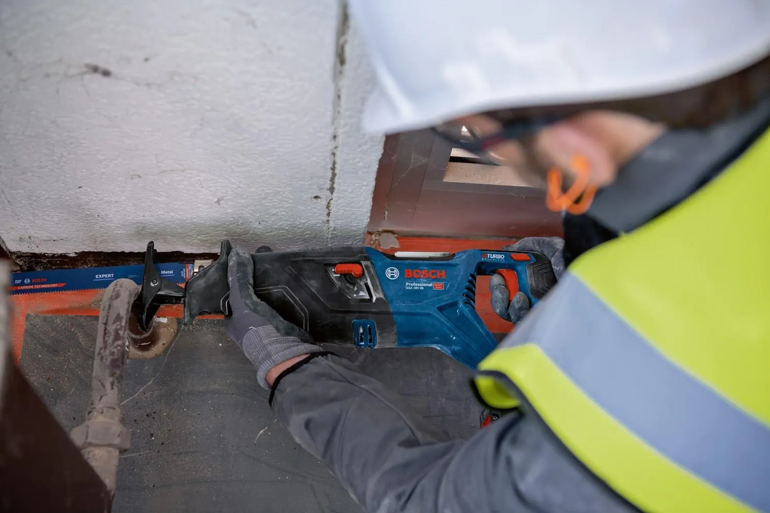 Электрическая пила Bosch GSA 185-LI Professional 06016C0021