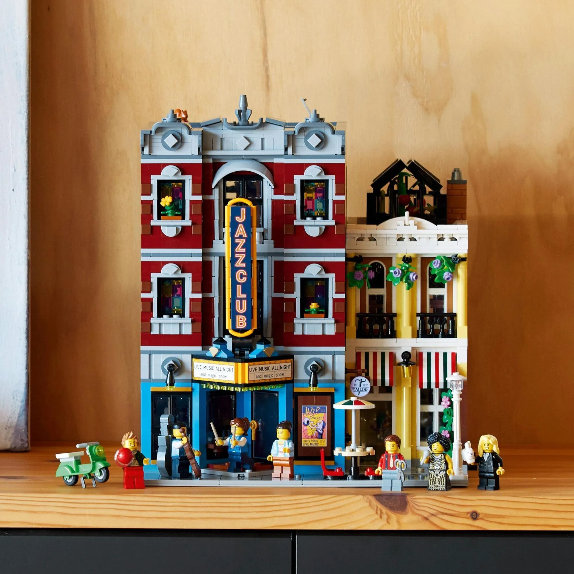 Конструктор LEGO ICONS 10312 Джазовый клуб