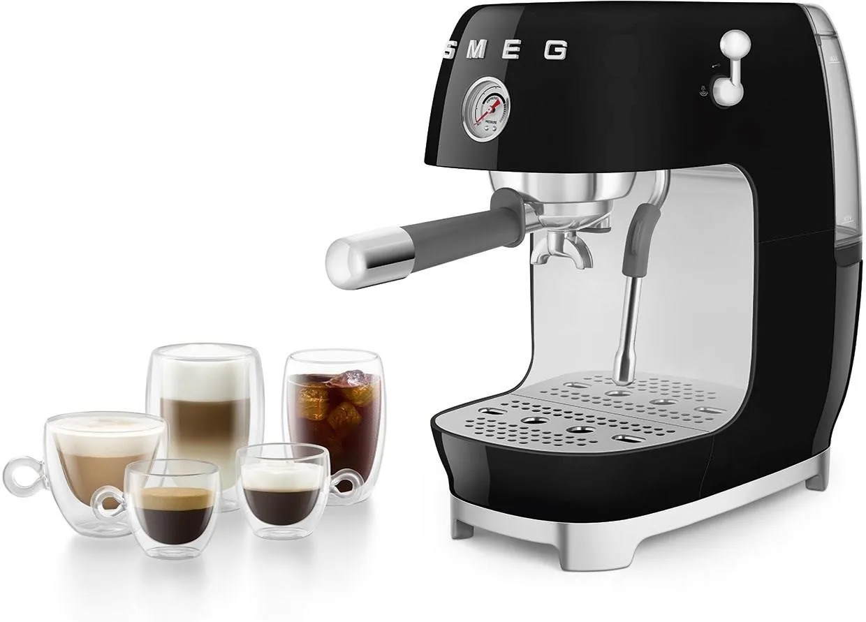Кофемашина Smeg ECF03, черная