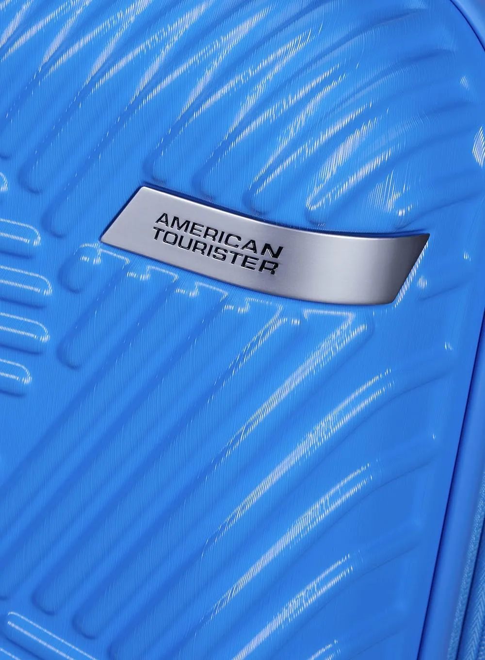 American Tourister Mickey Clouds Spinner 38л чемодан для ручной клади