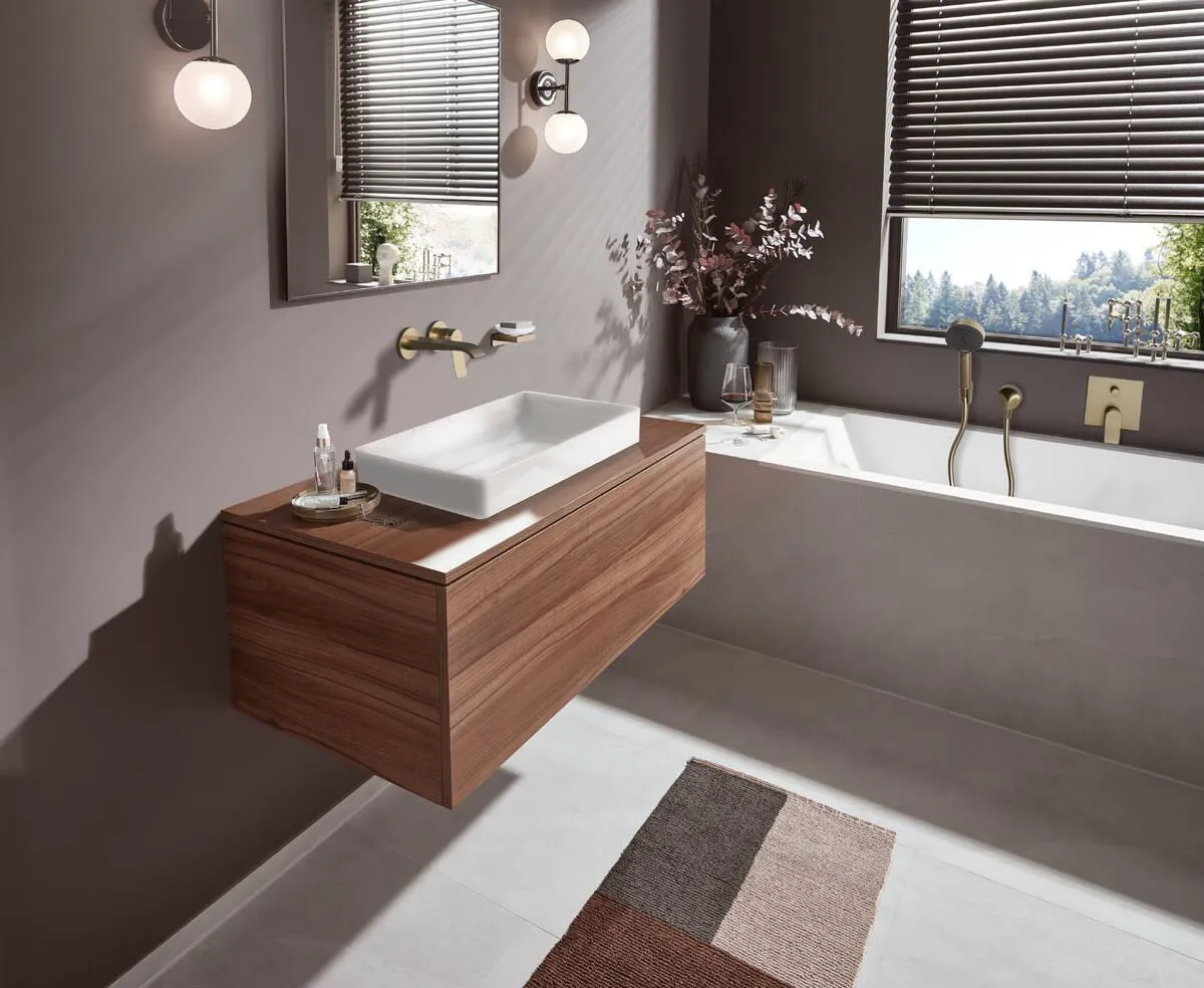 Смеситель Hansgrohe Vivenis брашированная бронза 75050140