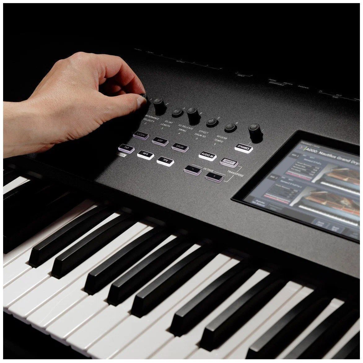 Синтезатор KORG NAUTILUS-61 черный