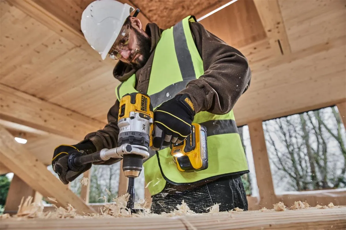 Ударная дрель-шуруповерт Dewalt DCD1007H2T