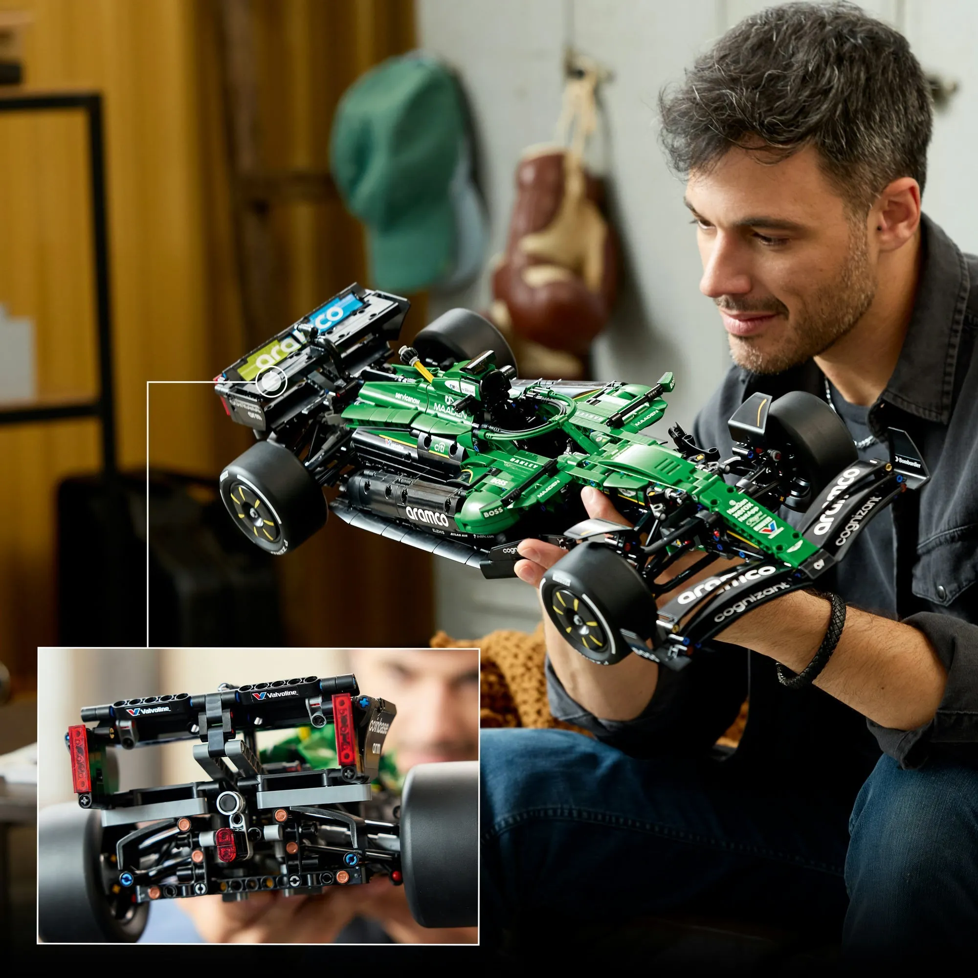 Конструктор Lego Technic 42240 Автомобиль Aston Martin Aramco AMR25 F1