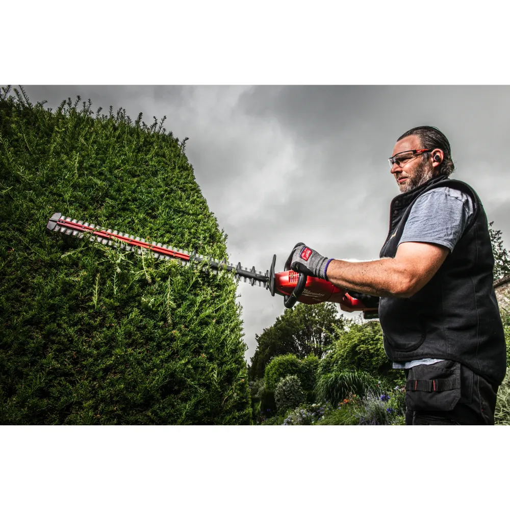 Аккумуляторный кусторез Milwaukee M18 FHET75G2-0 4933498387