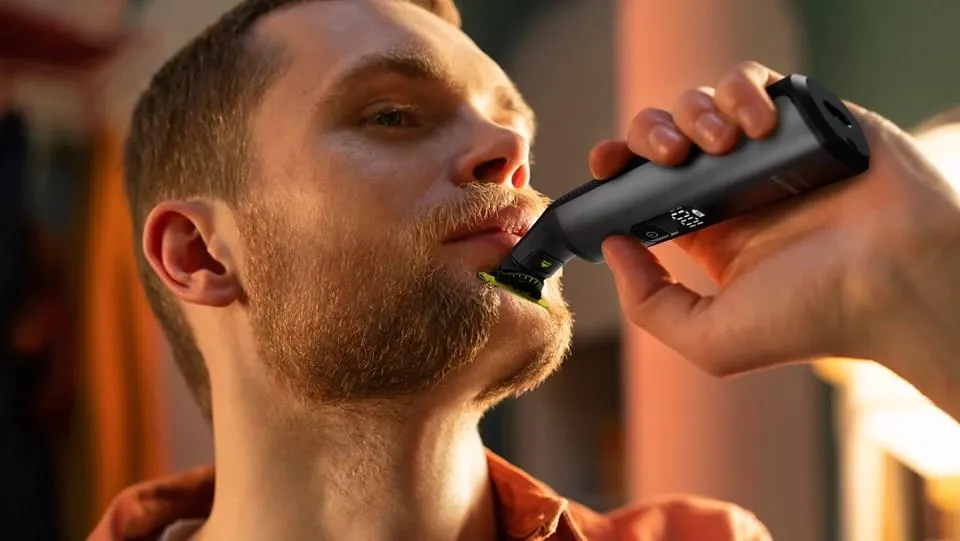 Триммер для бороды и усов Philips OneBlade Pro QP6652/35