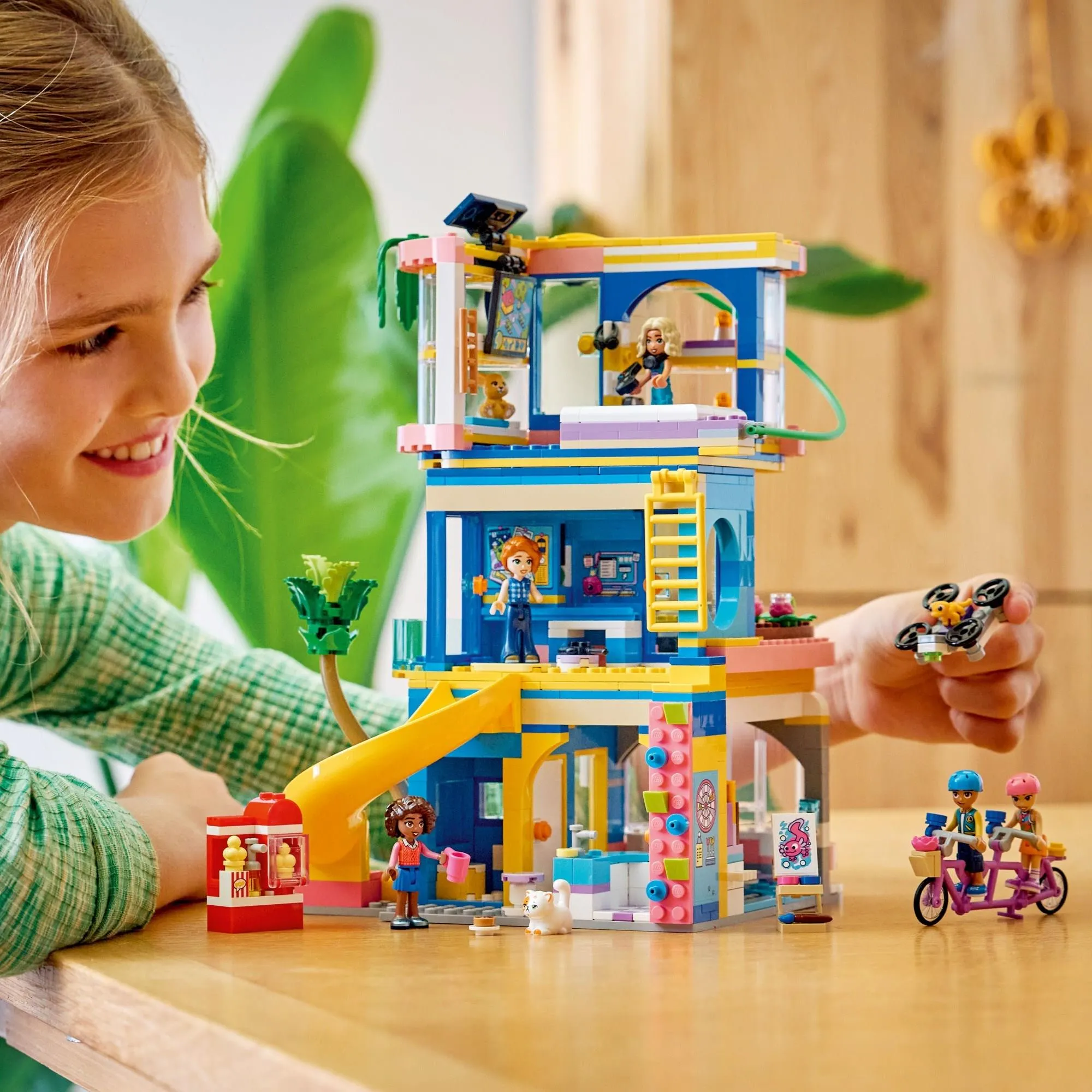 Конструктор LEGO Friends 42689 Домик клуба друзей в Хартлейк