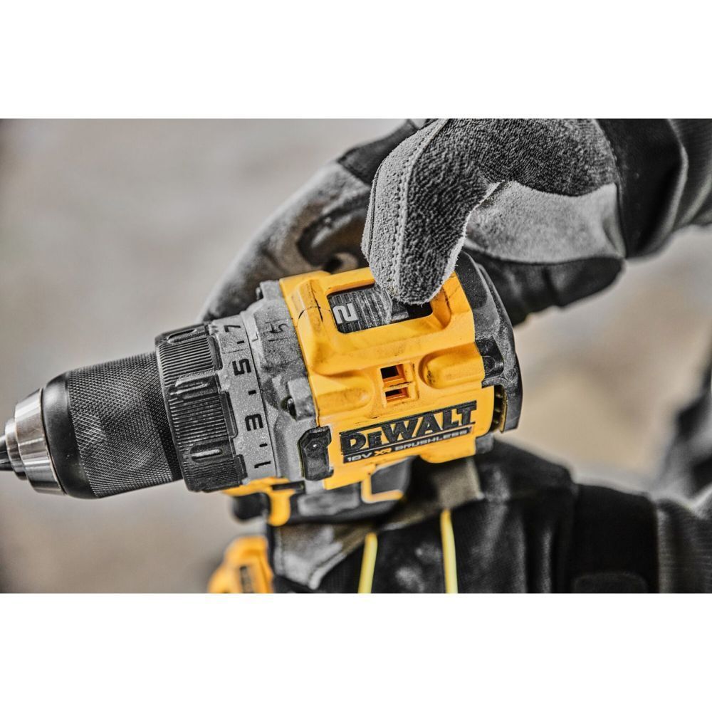 Аккумуляторная безударная дрель-шуруповерт DEWALT DCD800N, 18В, без АКБ и ЗУ и кейса