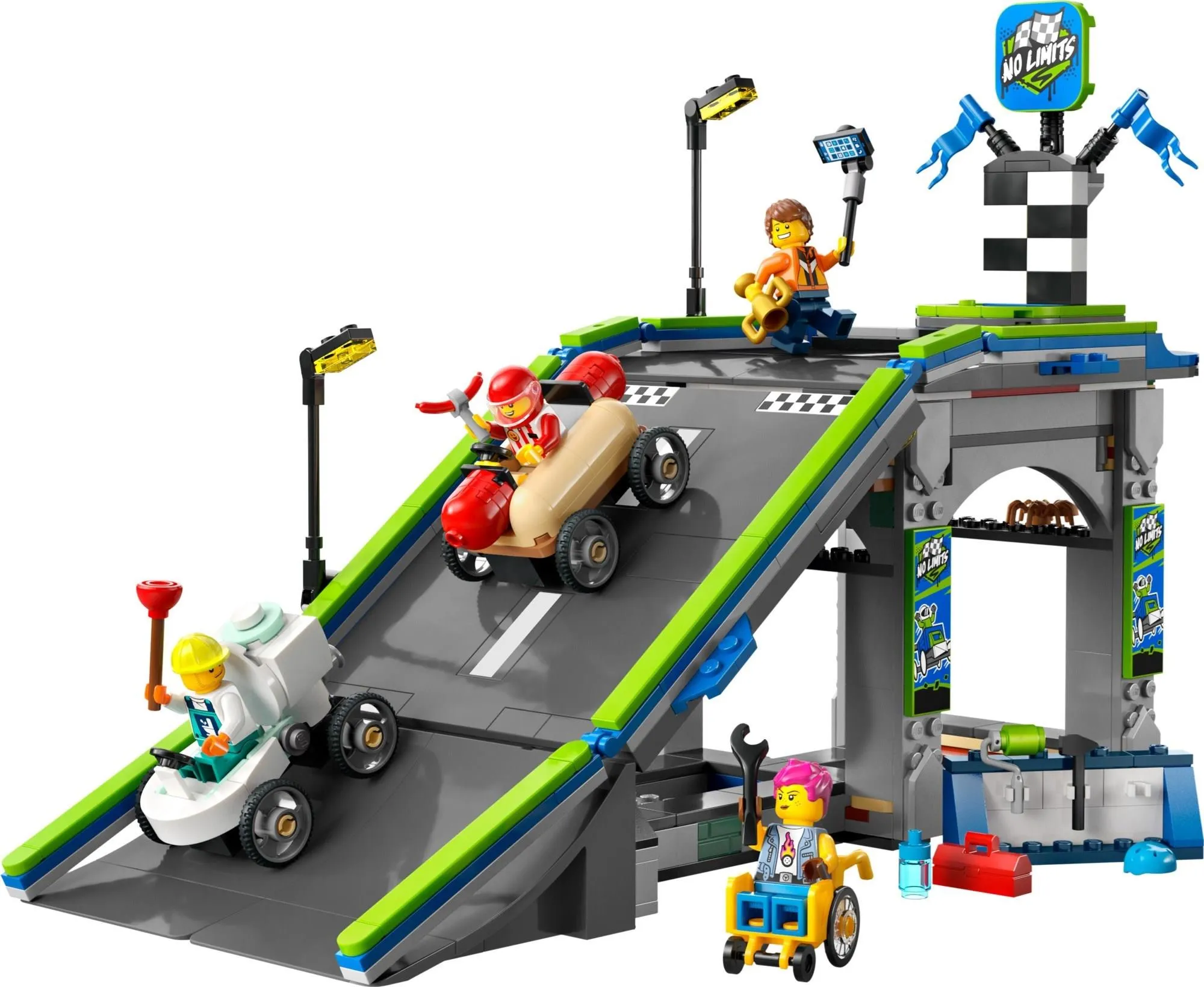 LEGO City 60460 Без границ: трасса с трамплинами для гонок