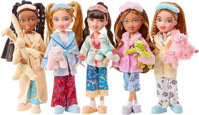 Bratz Вечеринка с ночёвкой - Модная кукла Саша - 2 комплекта пижам, плюшевая игрушка и аксессуары