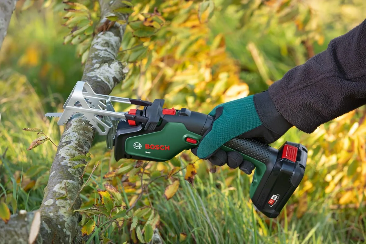 Аккумуляторная садовая сабельная пила Bosch KEO 18 LI 0600861A01