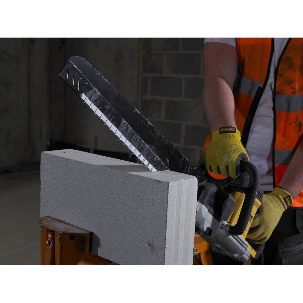 Пила DeWALT DWE399