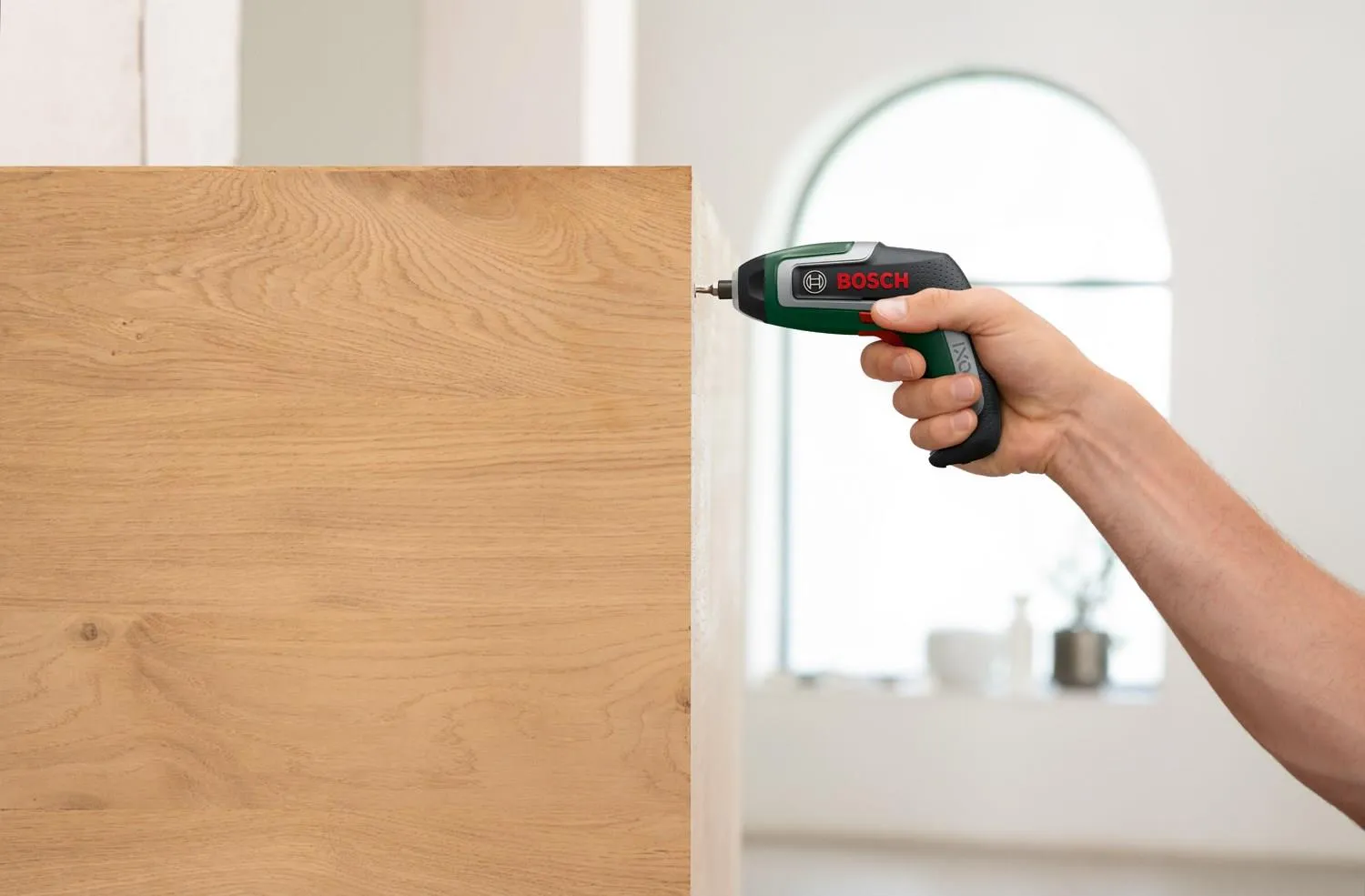Шуруповёрт Bosch IXO 7 06039E0021