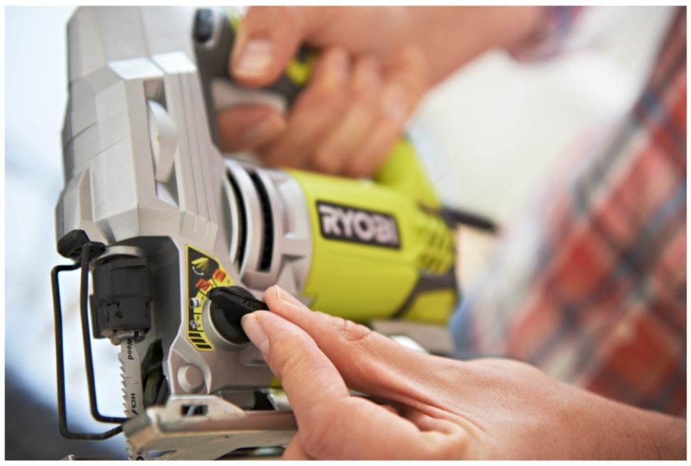 Сетевая лобзиковая пила RYOBI RJS850-K