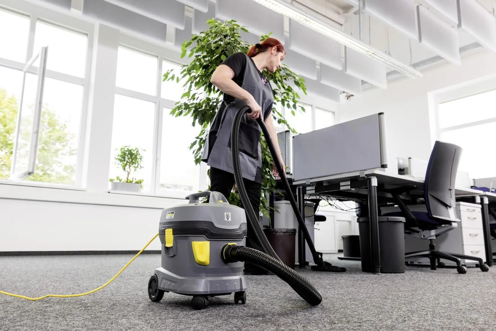 Пылесос KARCHER Professional T 11/1 Classic 1.527-197.0