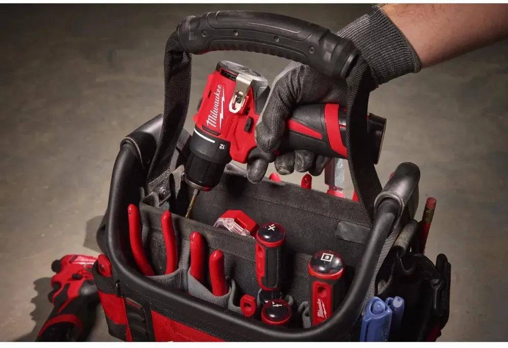 Аккумуляторная дрель-шуруповерт Milwaukee M12 BLPDRC-0 4933500421