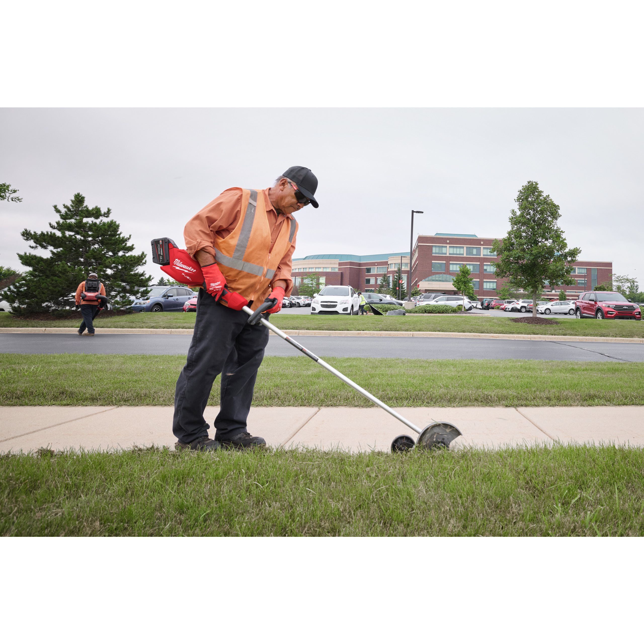 Аккумуляторный триммер Milwaukee M18 FEDG-0 4933493556