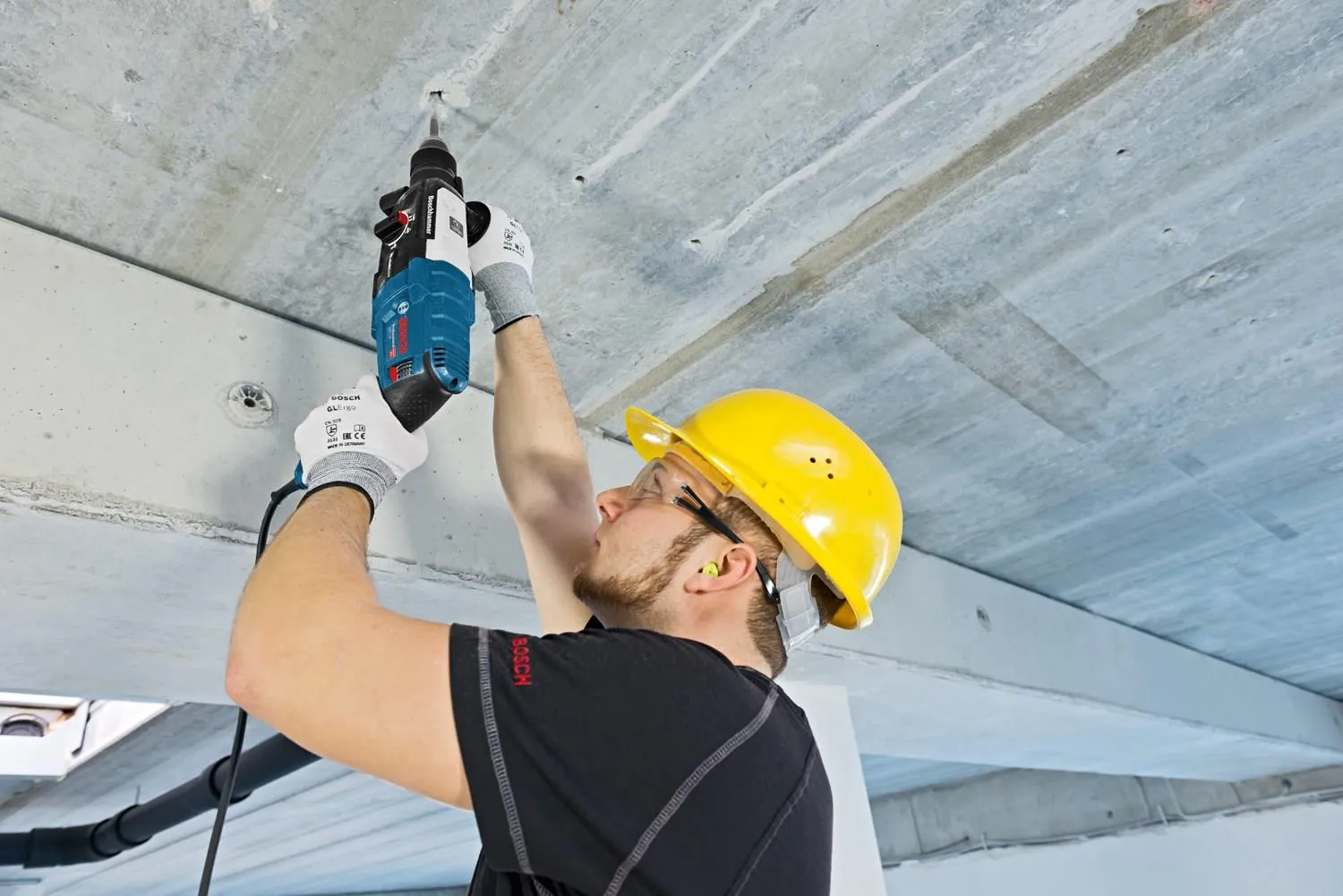 Перфоратор Bosch GBH 2-28 Professional 0611267501