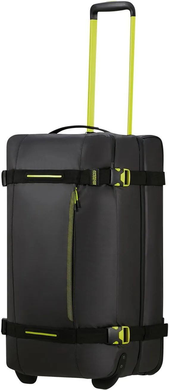 American Tourister Urban Track Duffle M Дорожная сумка чёрного цвета с неоновым лаймовым оттенком.