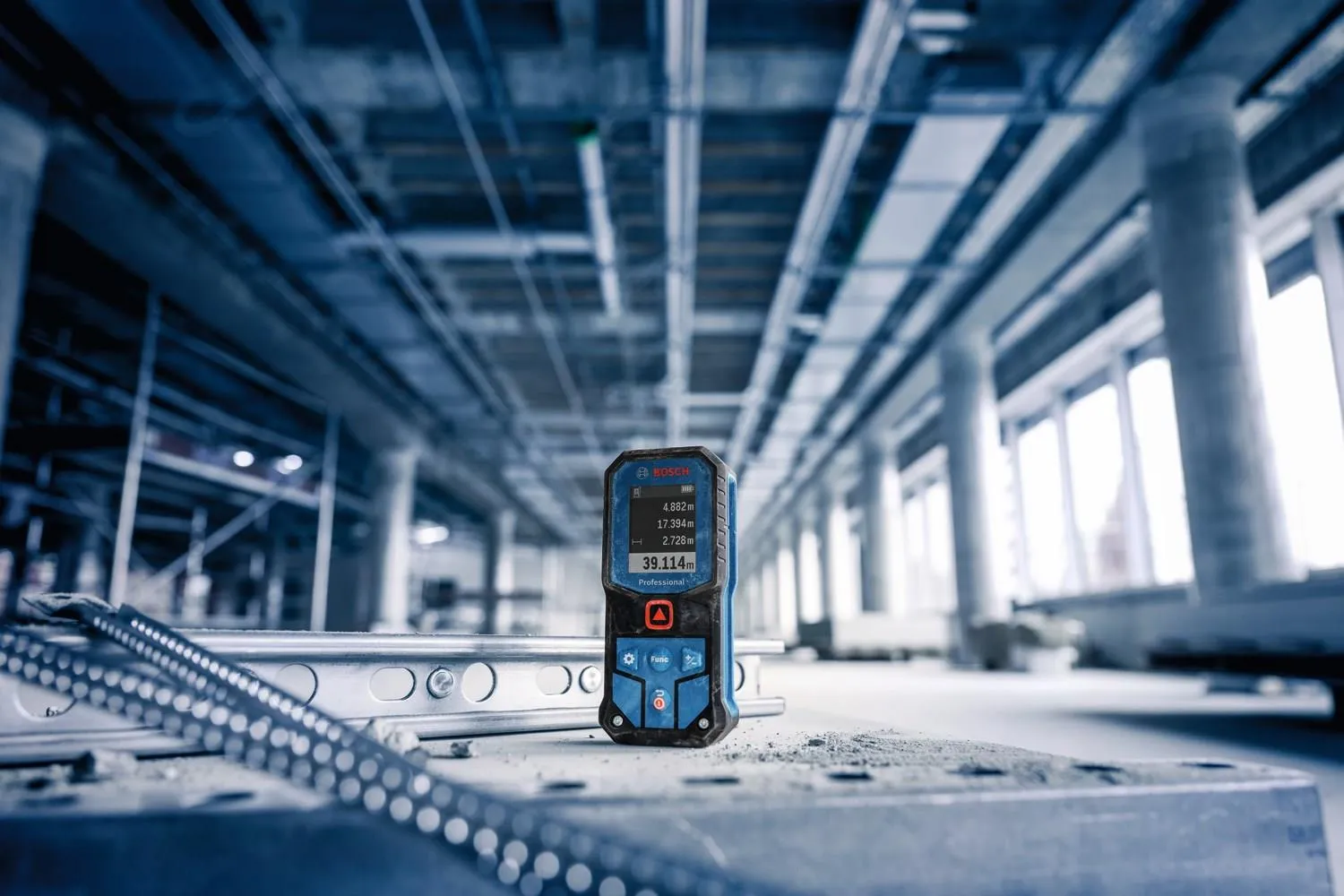 Лазерный дальномер Bosch GLM 40-31 Professional 0601075000