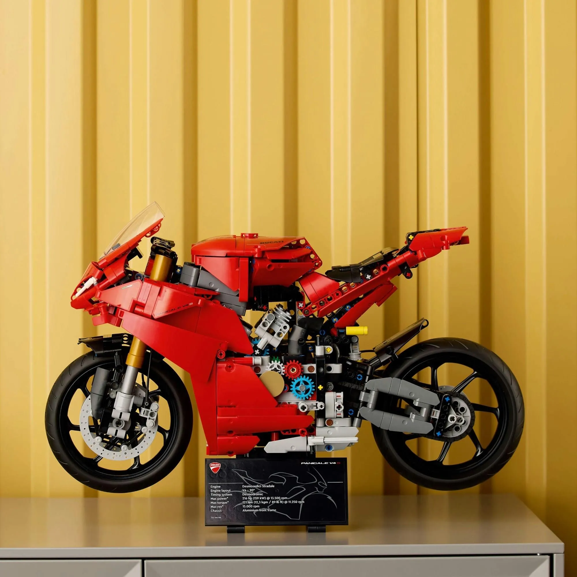 Конструктор LEGO Technic 42202 Мотоцикл Ducati Panigale V4 S