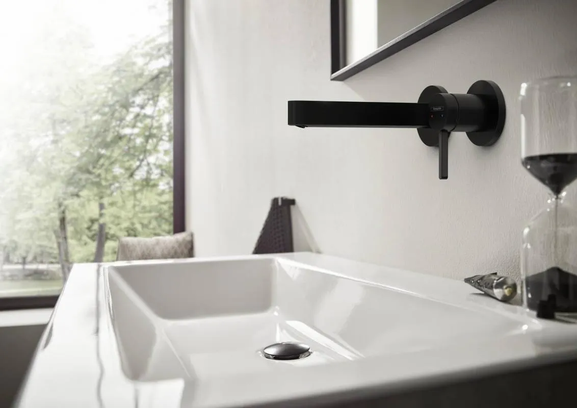 Смеситель Hansgrohe Finoris черный матовый 76051670