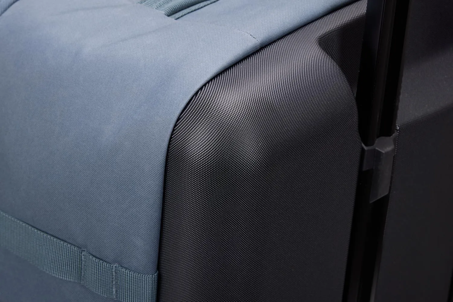 Чемодан на колесах Thule Aion Wheeled Duffel 70 см, Dark Slate