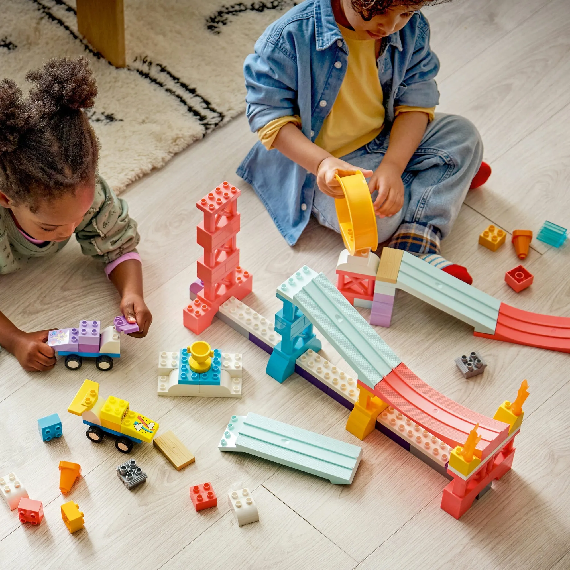 Конструктор LEGO DUPLO 10478 Креативные рампы 3 в 1 с транспортными средствами