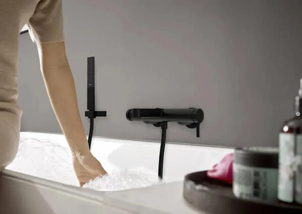 Смеситель Hansgrohe Finoris черный матовый 76420670
