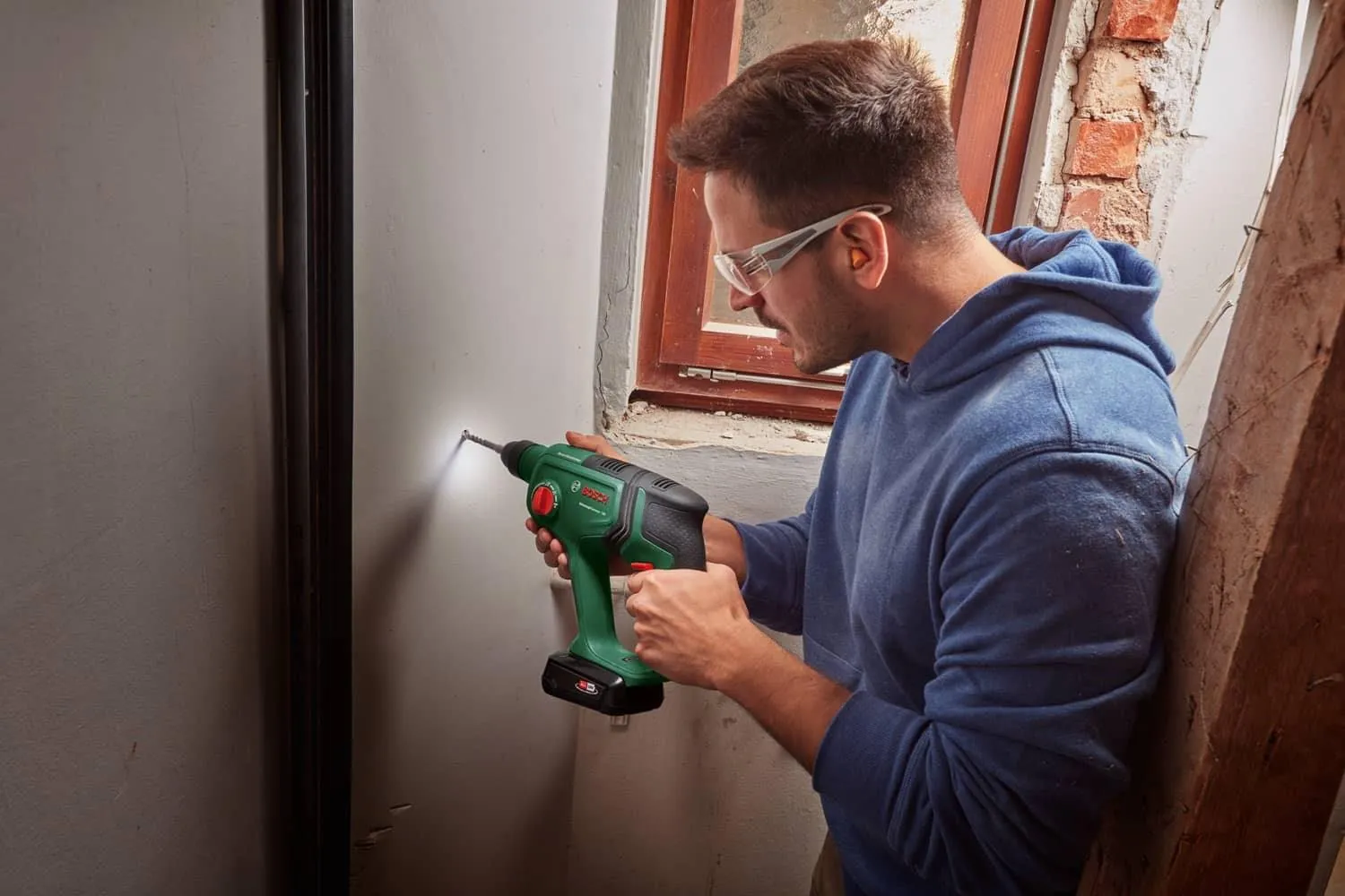 Аккумуляторный перфоратор Bosch UniversalHammer 18V 06039D6000